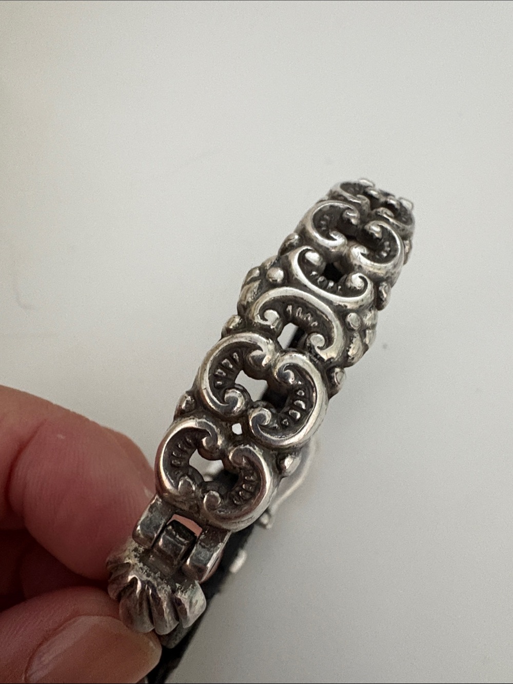 VGUC Brighton Silver Black Leather Adjustable Buckle Bracelet up to 7”